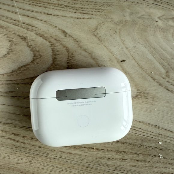 Apple AirPods Pro 2nd Generation new in box - Picture 5 of 9